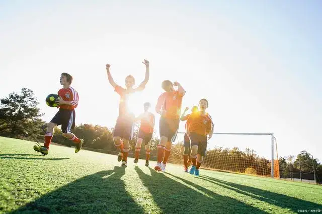 东体：明年3月份国足可能与打进世界杯正赛的亚洲球队热身